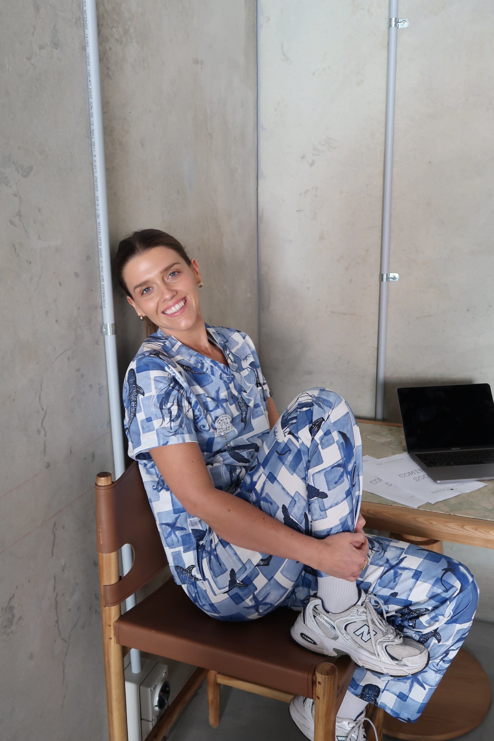 Seas The Shift - Scrub Set
